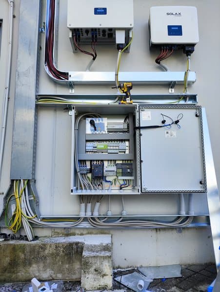 Inverter fotovoltaico e cablaggio a regola d'arte — Voltio, impianti a Padova e in Veneto